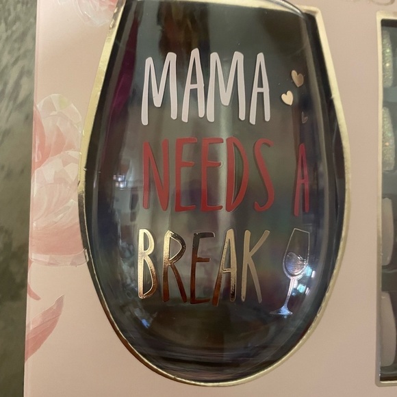 Wine Cup press on nails Set “mama needs a break” gift set - Picture 6 of 6